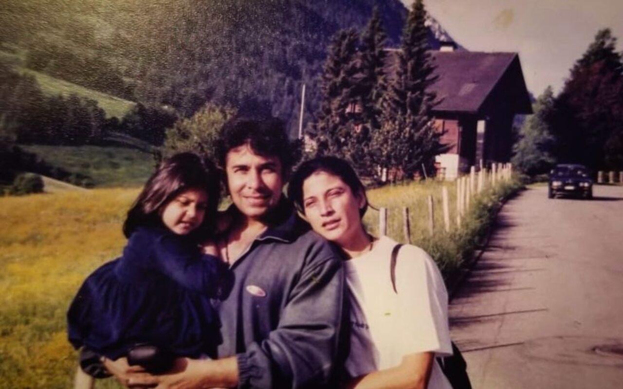 <p>She is the daughter of Bollywood actor-director Deepak Tijori and fashion designer Shivani Tijori</p>